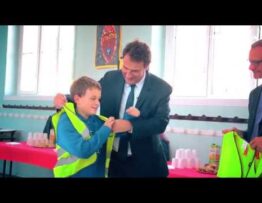 Saint Maur des FossesOperation gilet jaune pour tous les ecoliers saint mauriens
